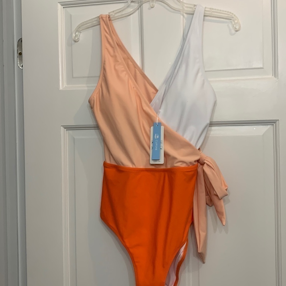 Cupshe Medium one piece surplus wrap swimsuit padding NWT orang/peach White